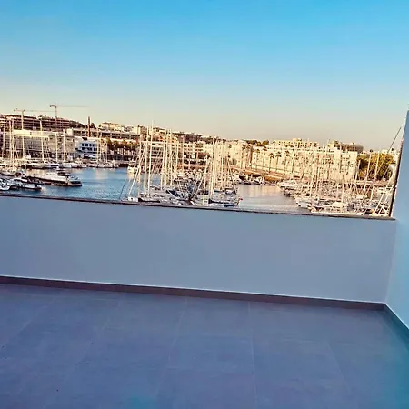 Spectacular Lagos Marina View Apt On Promenade Exterior photo