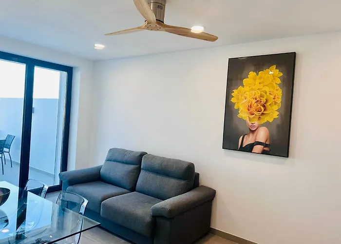 Spectacular Lagos Marina View Apt On Promenade